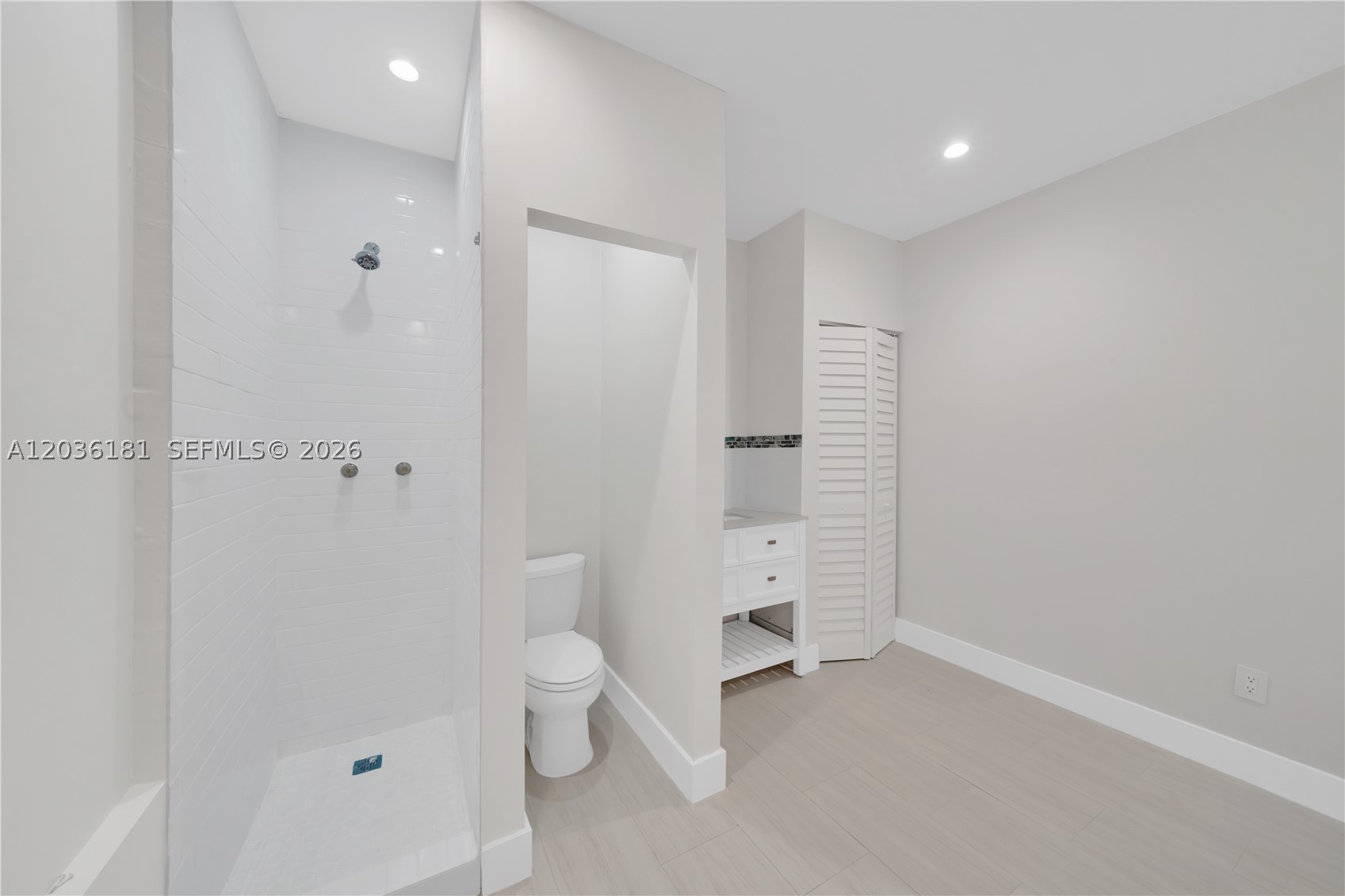 CENTRAL MIAMI PART 7 - Residential Lease