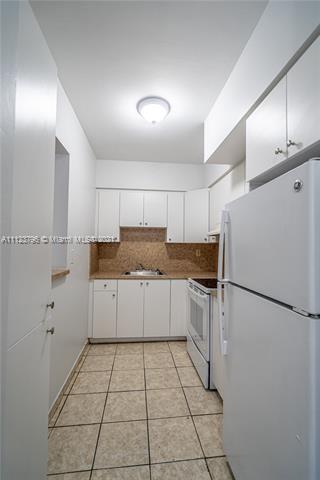 NORMANDY BEACH SOUTH - Residential Lease