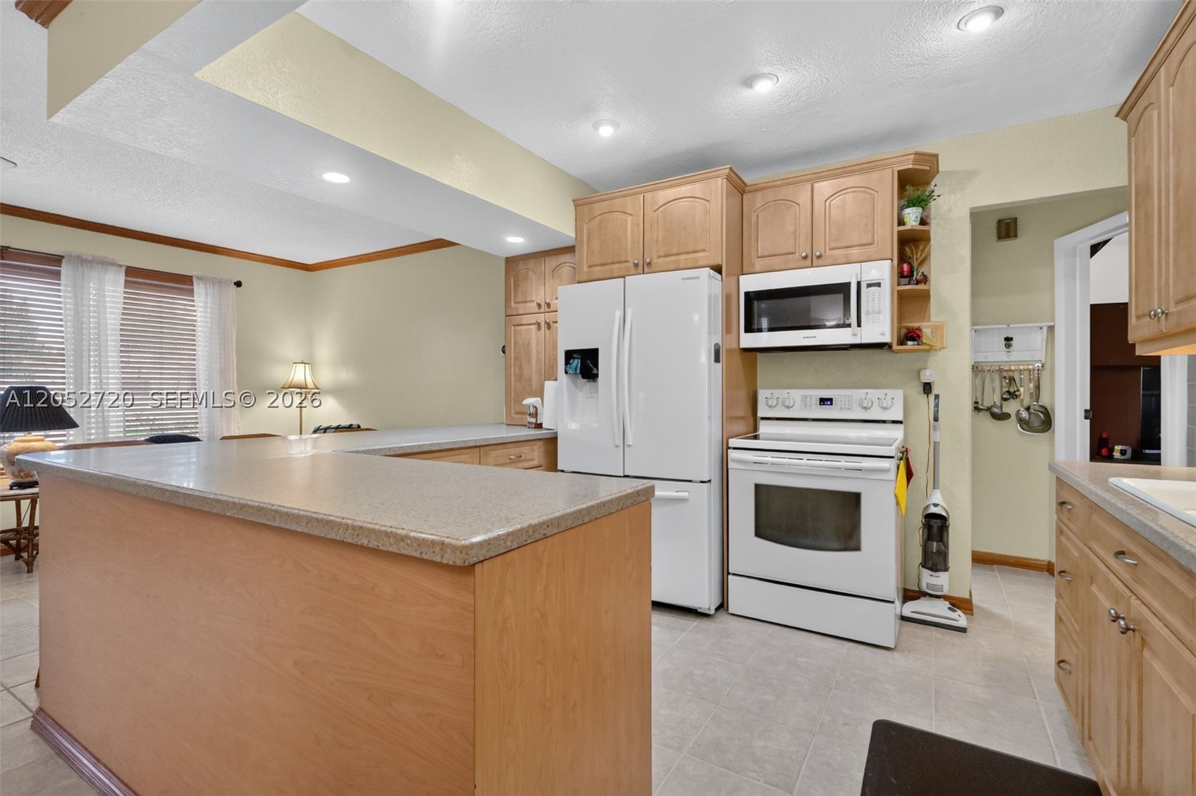 DRIFTWOOD PLAZA NO 3 - Residential