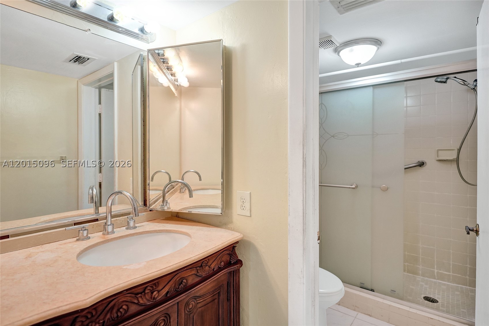 LAKES OF CARRIAGE HILLS - Residential