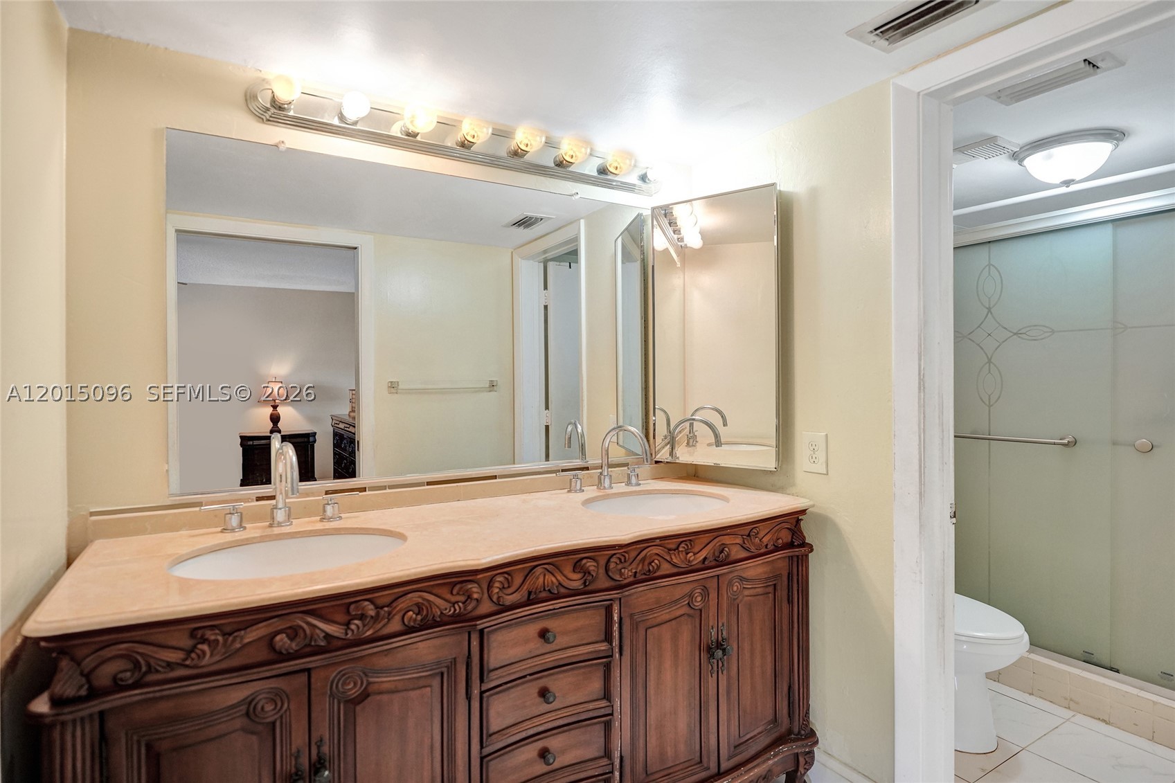 LAKES OF CARRIAGE HILLS - Residential