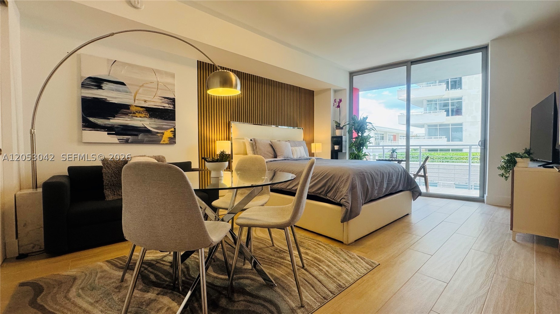 THE STANDARD MIDTOWN - Residential