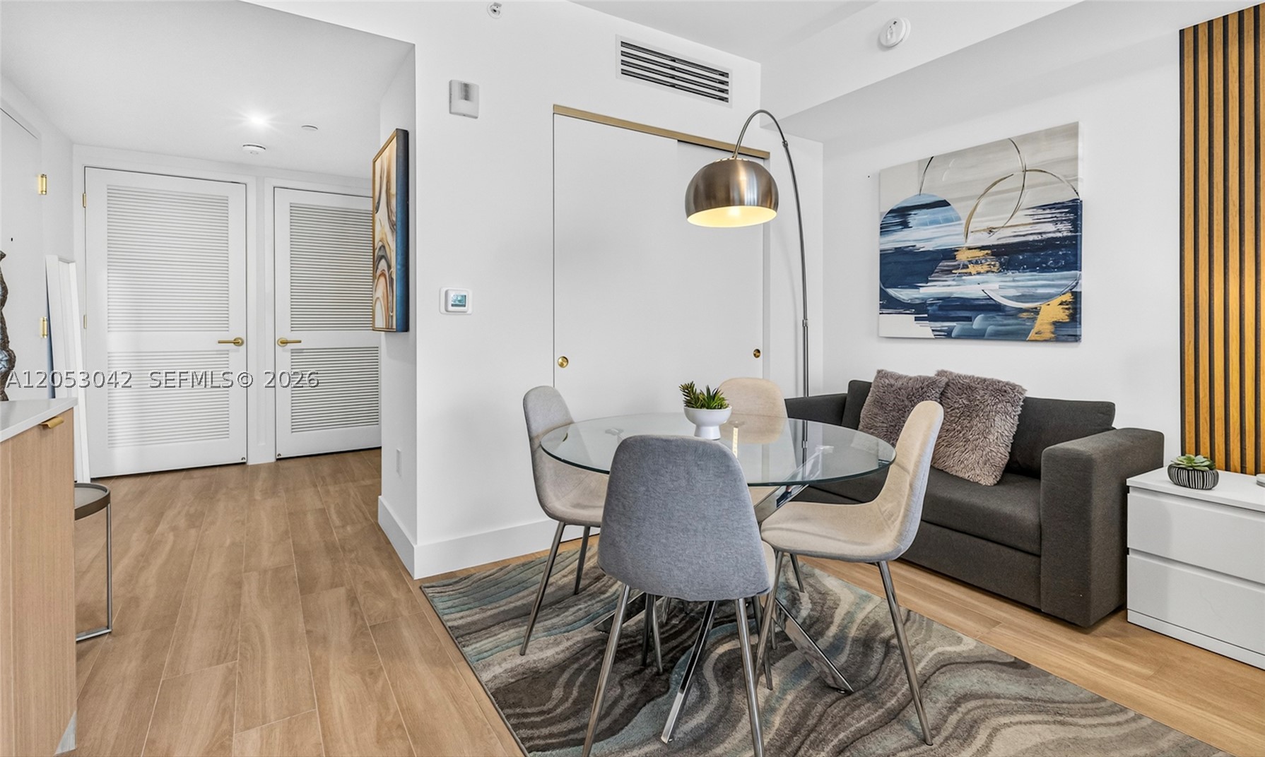 THE STANDARD MIDTOWN - Residential