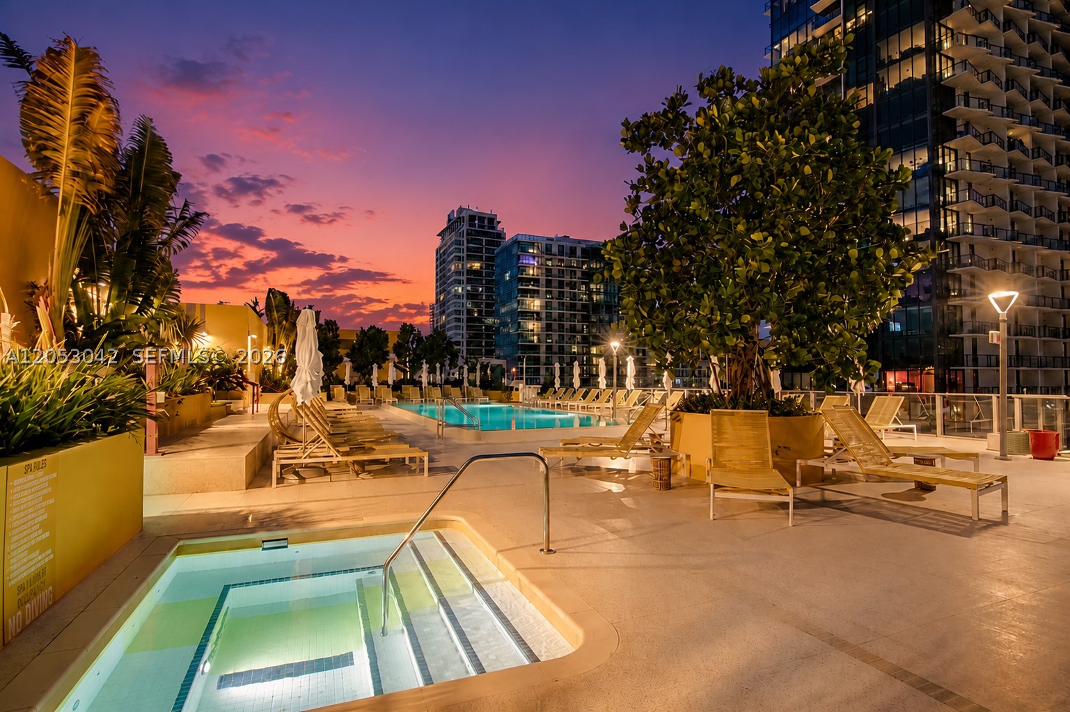 THE STANDARD MIDTOWN - Residential