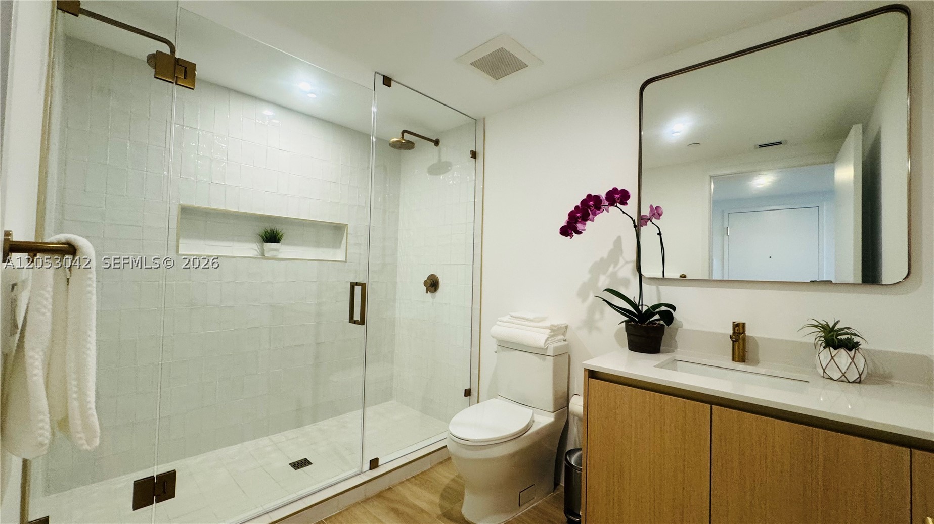 THE STANDARD MIDTOWN - Residential