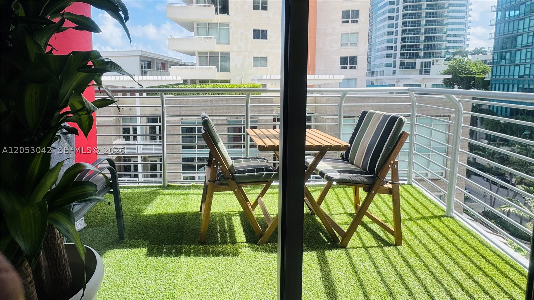 THE STANDARD MIDTOWN - Residential