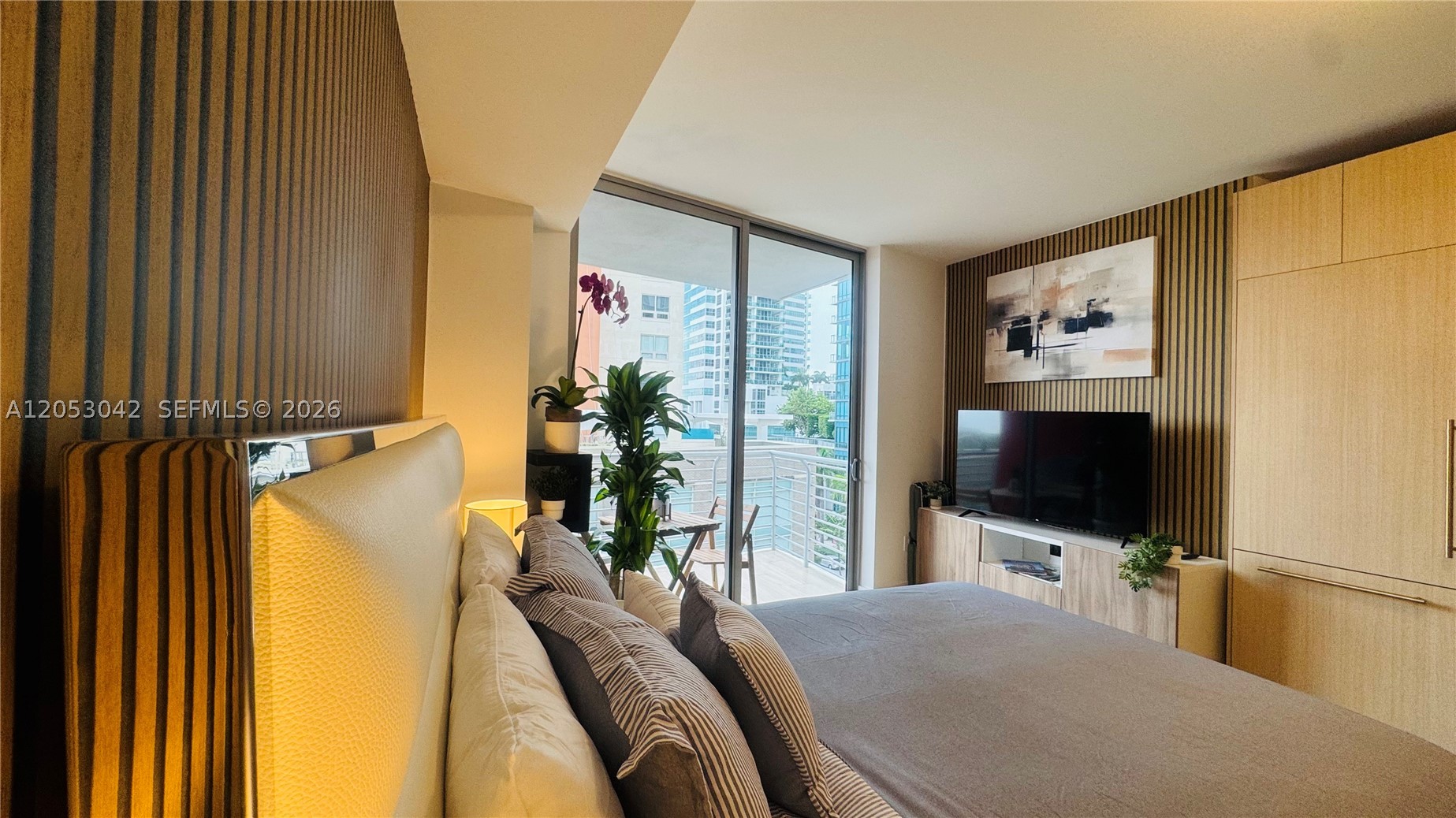 THE STANDARD MIDTOWN - Residential