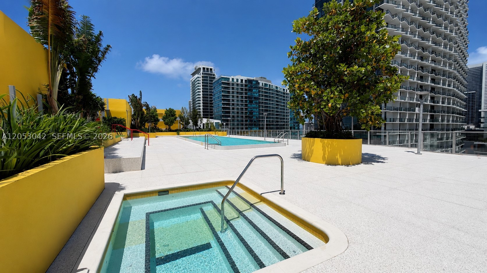 THE STANDARD MIDTOWN - Residential