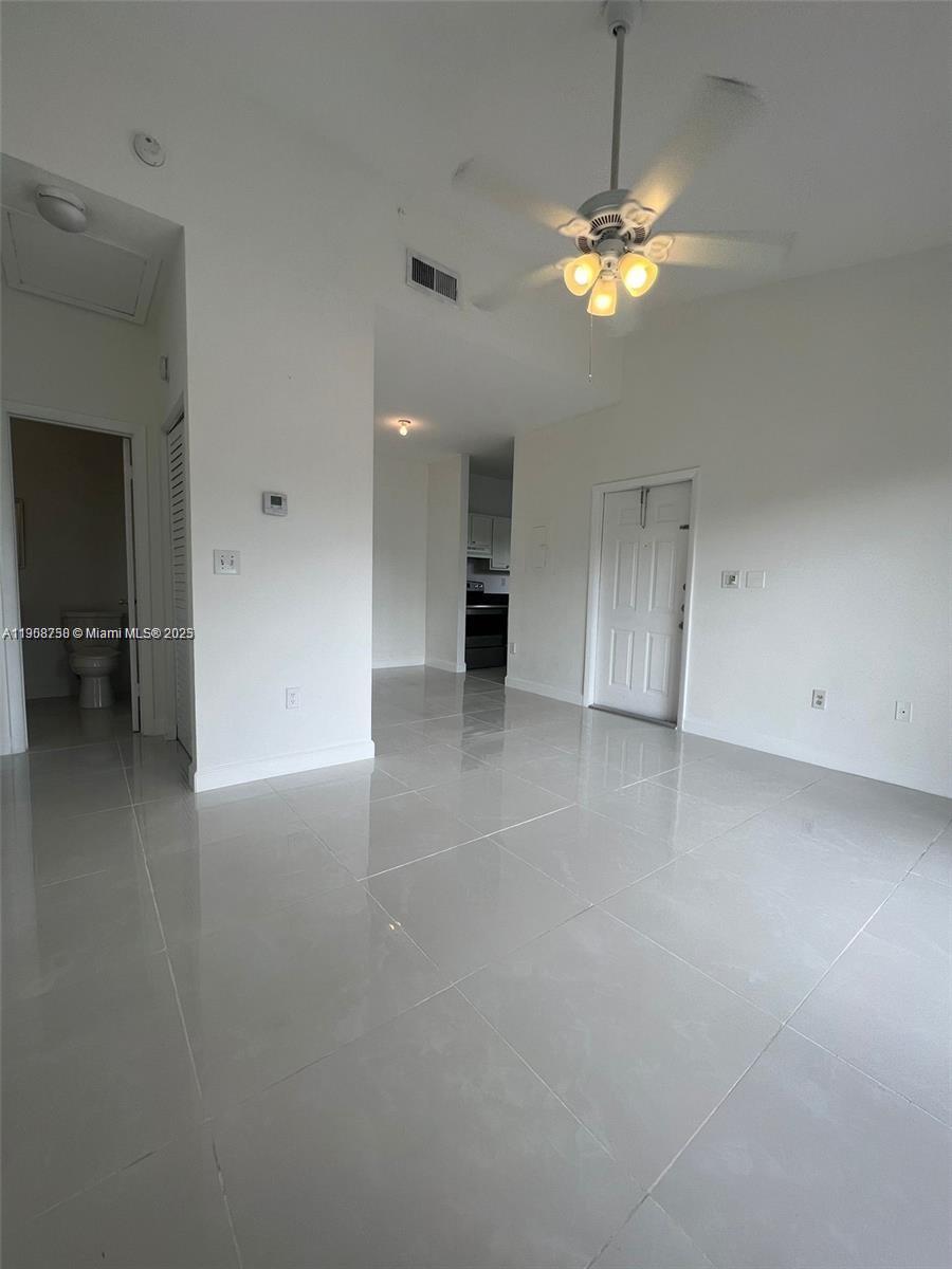 REFLECTIONS AT PEMBROKE P - Residential Lease