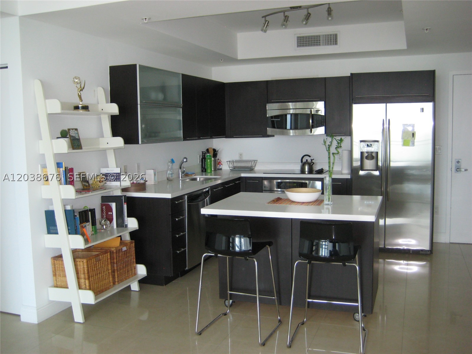IVY CONDO - Residential Lease