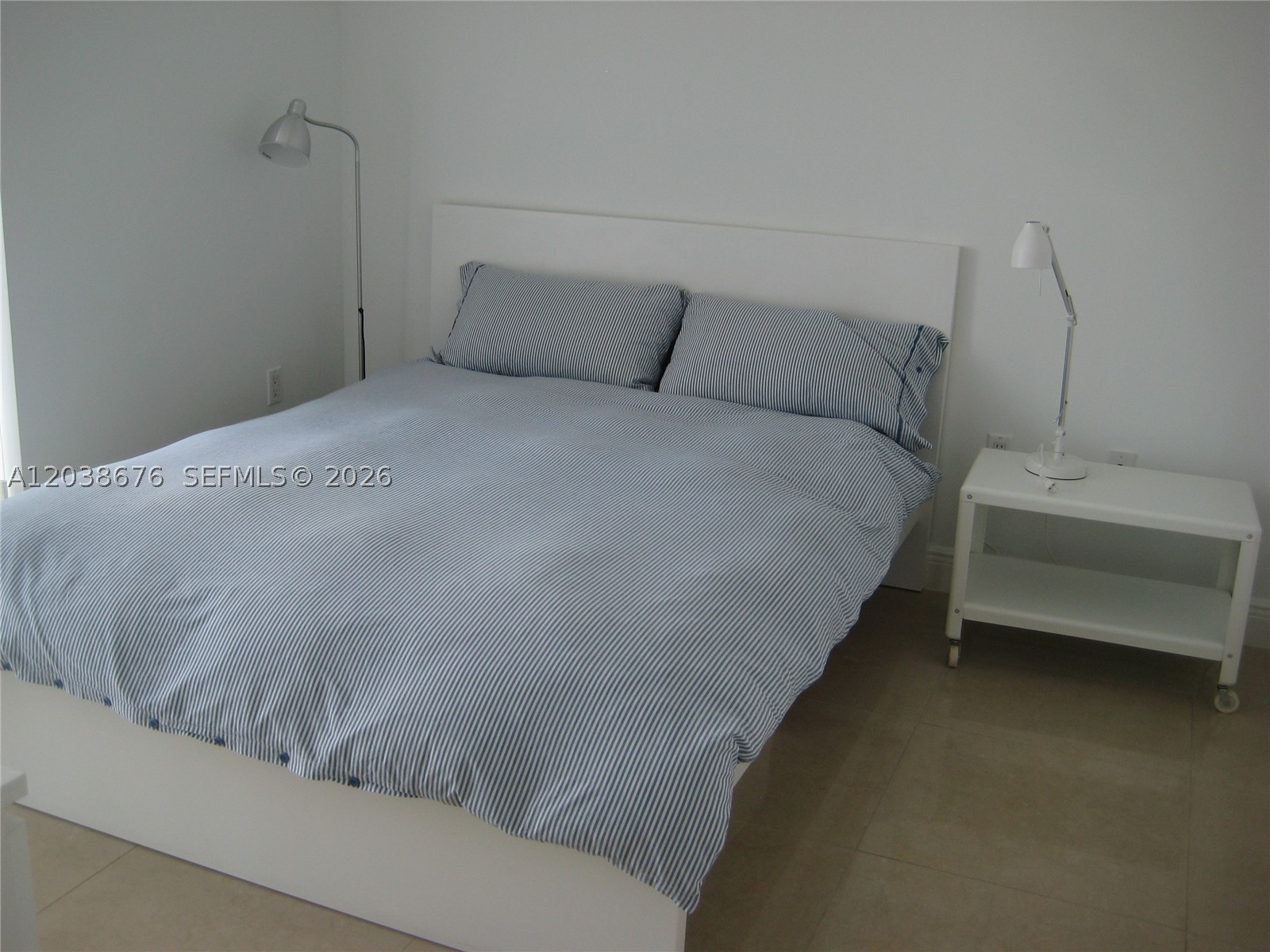 IVY CONDO - Residential Lease