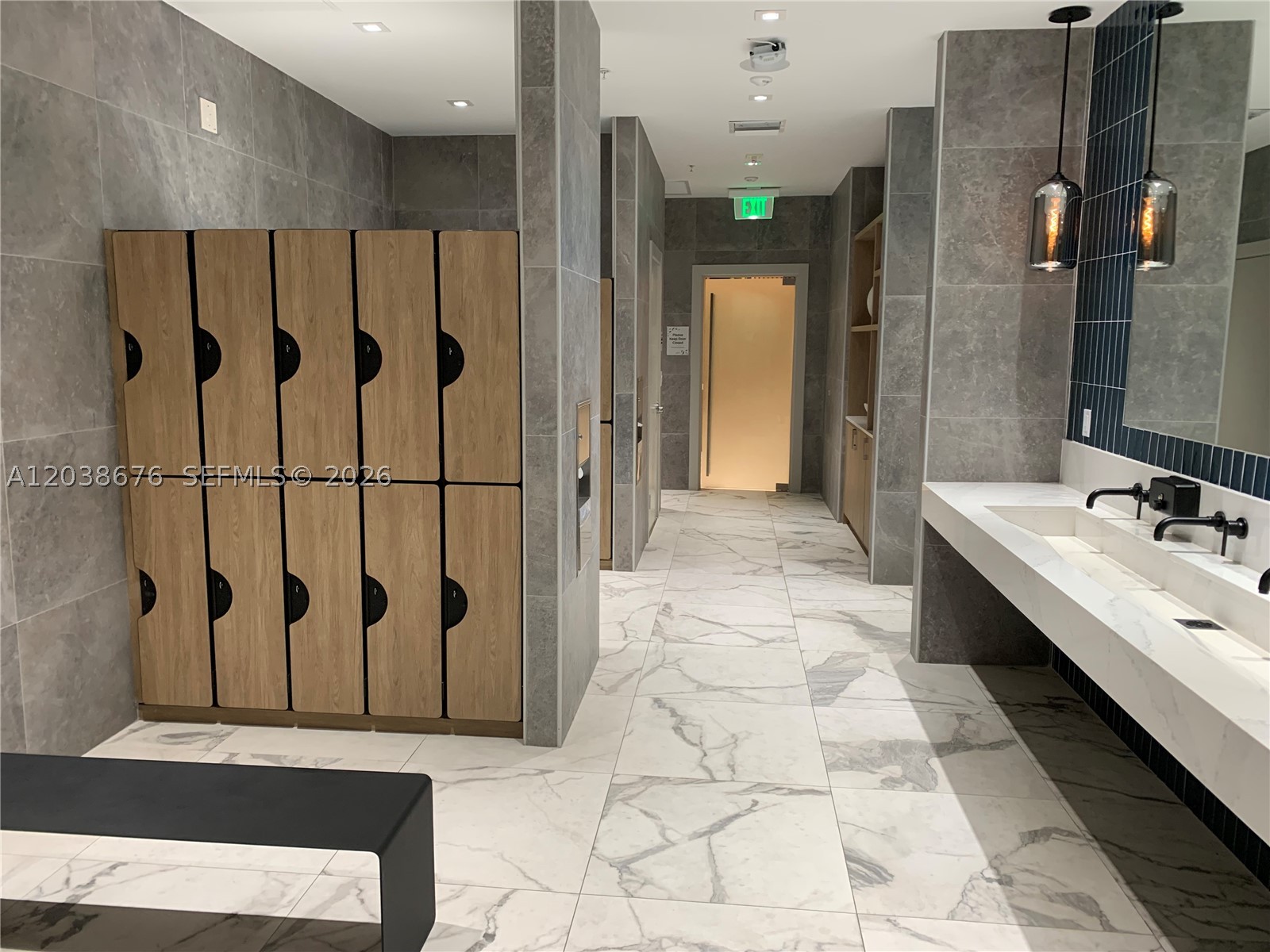 IVY CONDO - Residential Lease