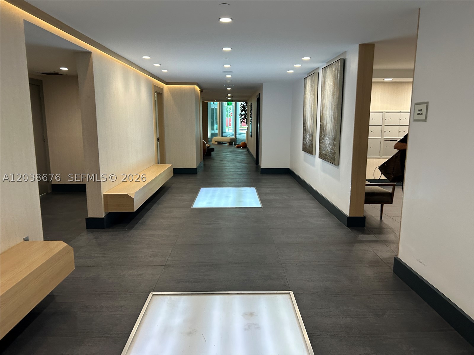 IVY CONDO - Residential Lease