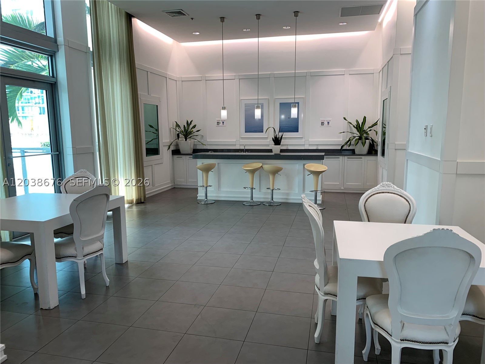 IVY CONDO - Residential Lease