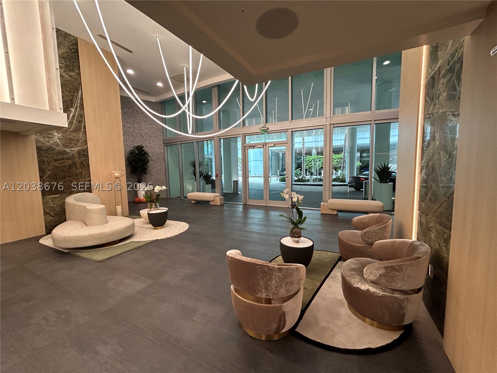 IVY CONDO - Residential Lease