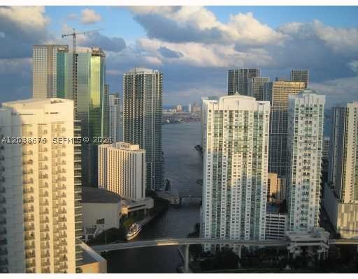 IVY CONDO - Residential Lease