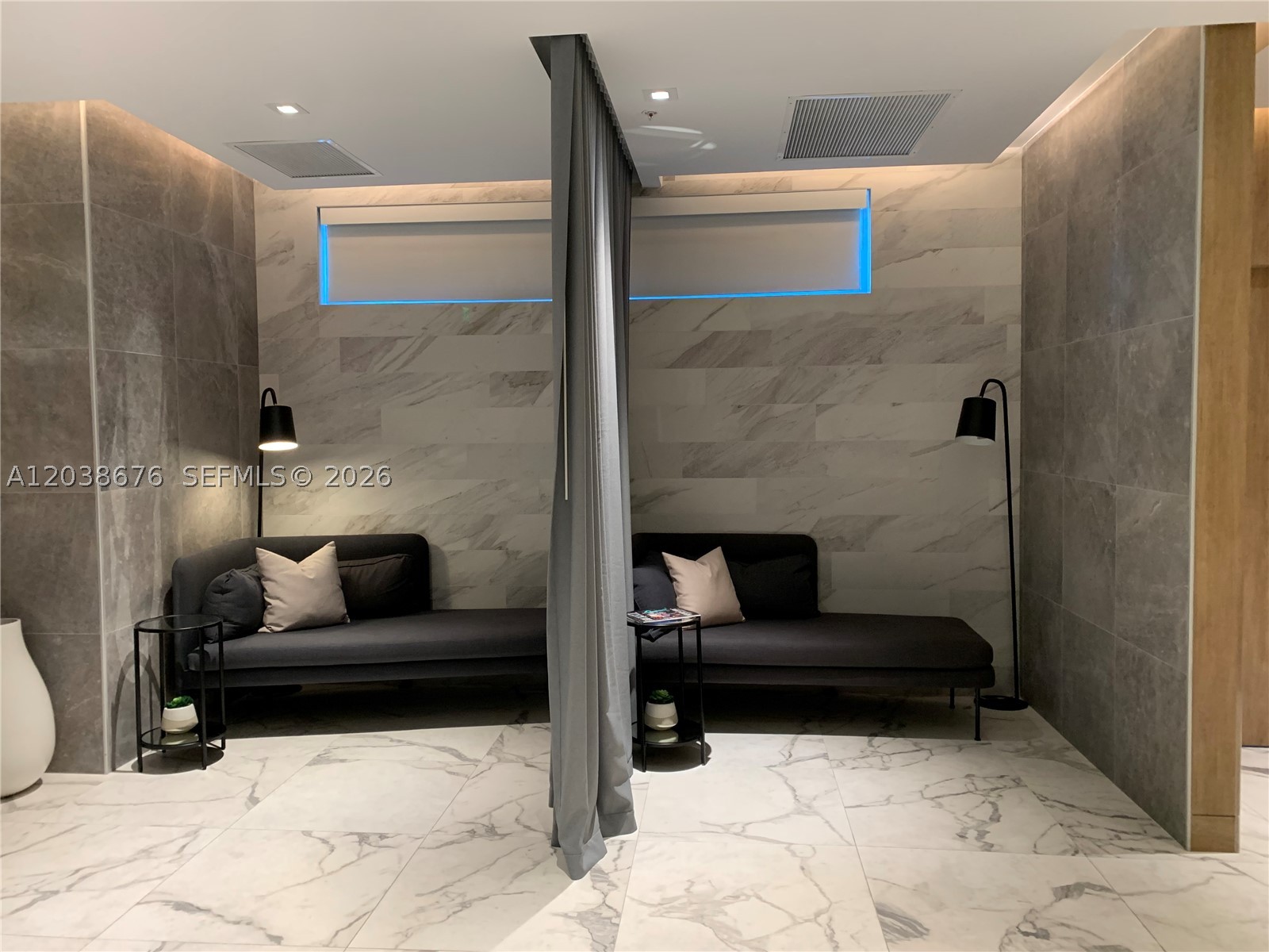 IVY CONDO - Residential Lease