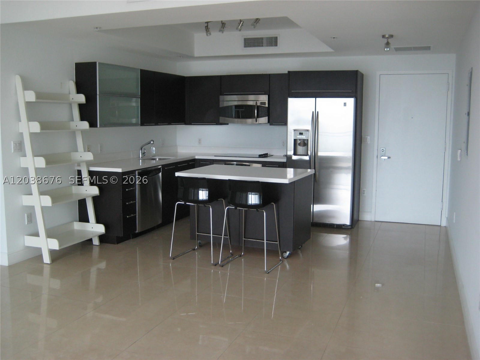 IVY CONDO - Residential Lease