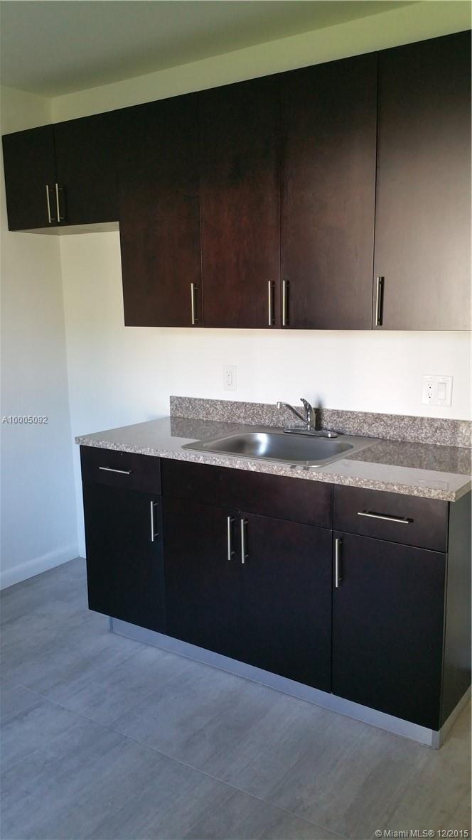 El Jardin - Residential Lease