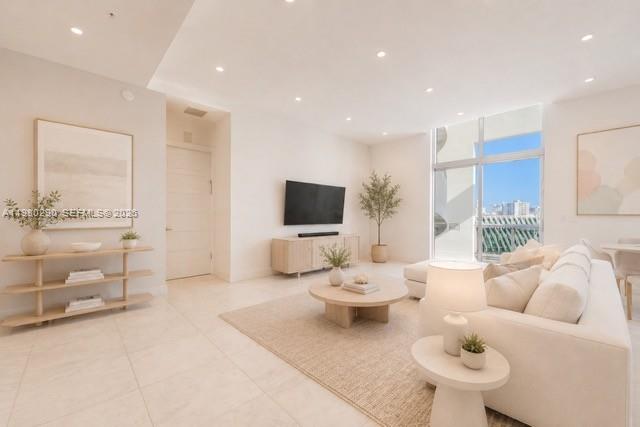 THE MERIDIAN CONDO - Residential