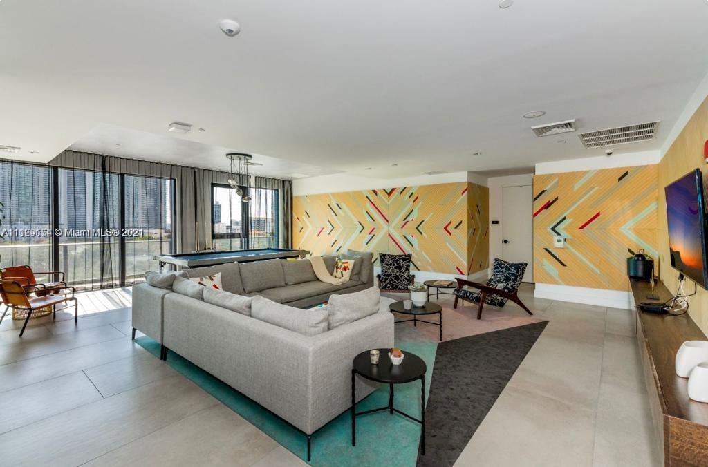 3401 MIDTOWN CONDO - Residential Lease