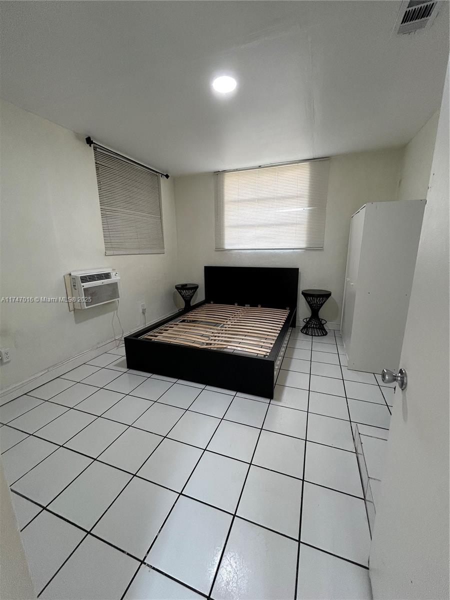 COUNTRY CLUB ESTATES SEC - Residential Lease