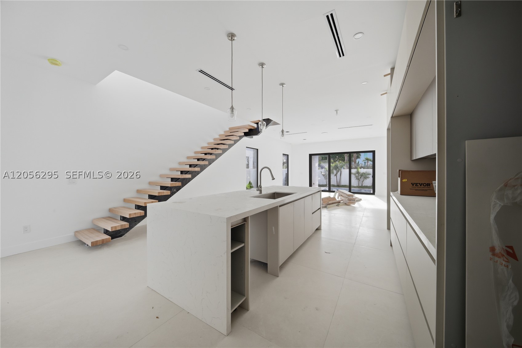 BEVERLY HEIGHTS - Residential