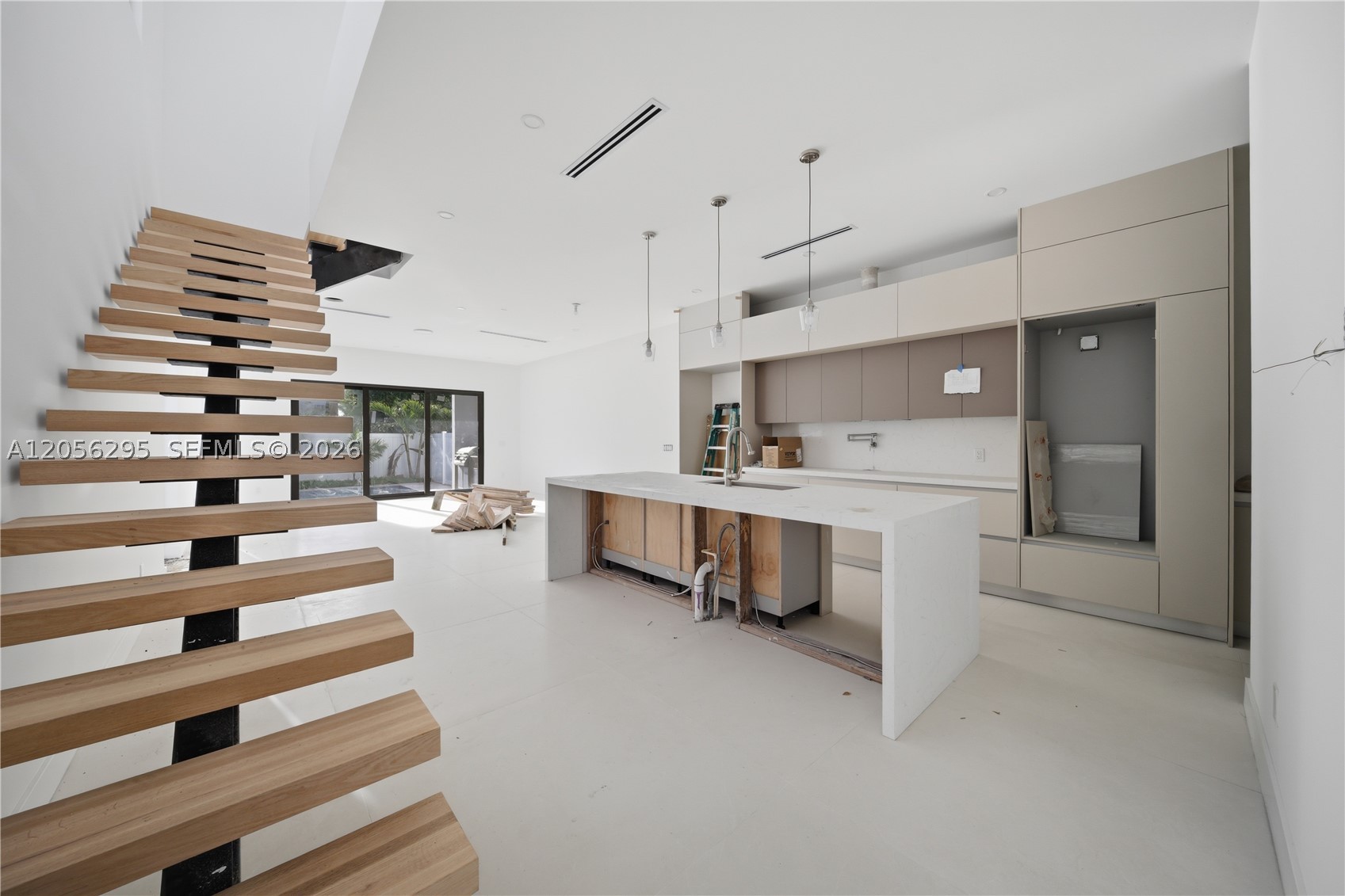 BEVERLY HEIGHTS - Residential