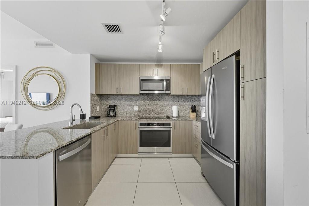 5350 PARK CONDO - Residential Lease
