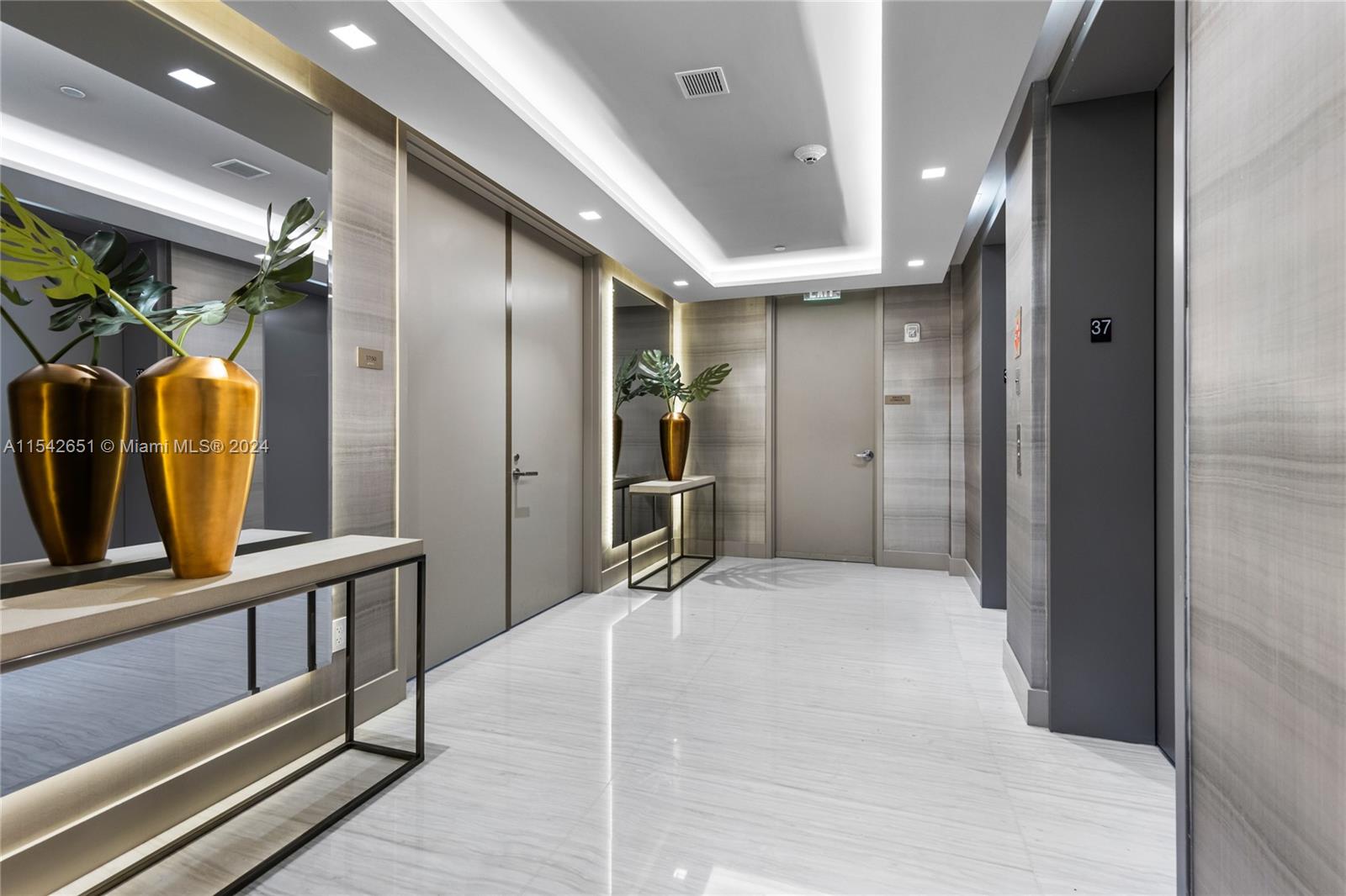18975 COLLINS CONDO - Residential