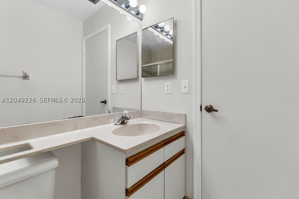EMERALD OAKS 22 CONDO - Residential