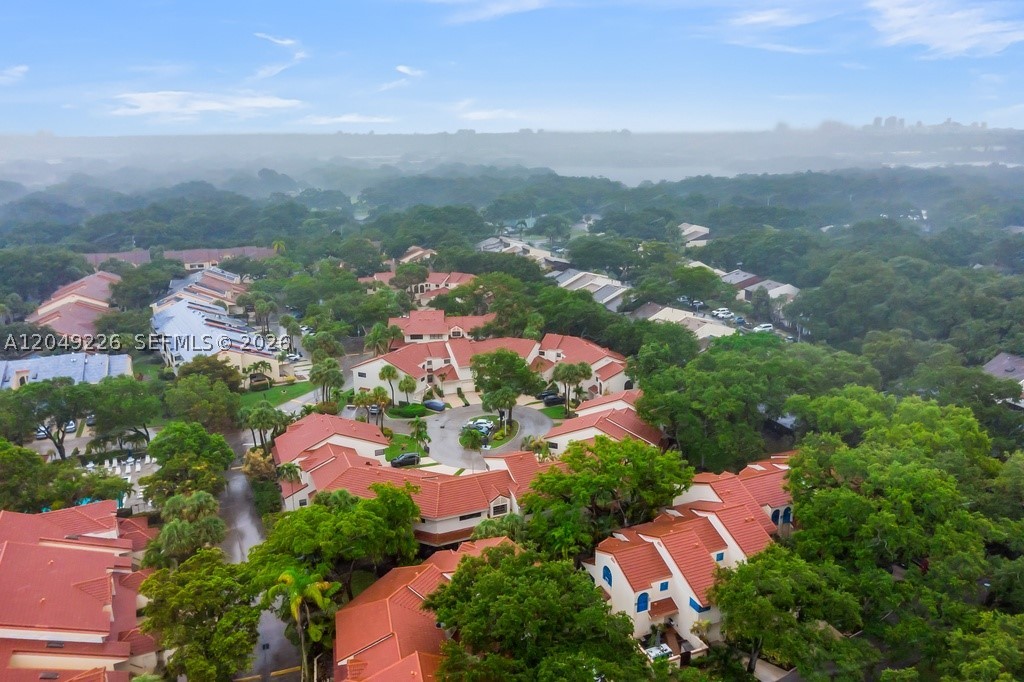 EMERALD OAKS 22 CONDO - Residential