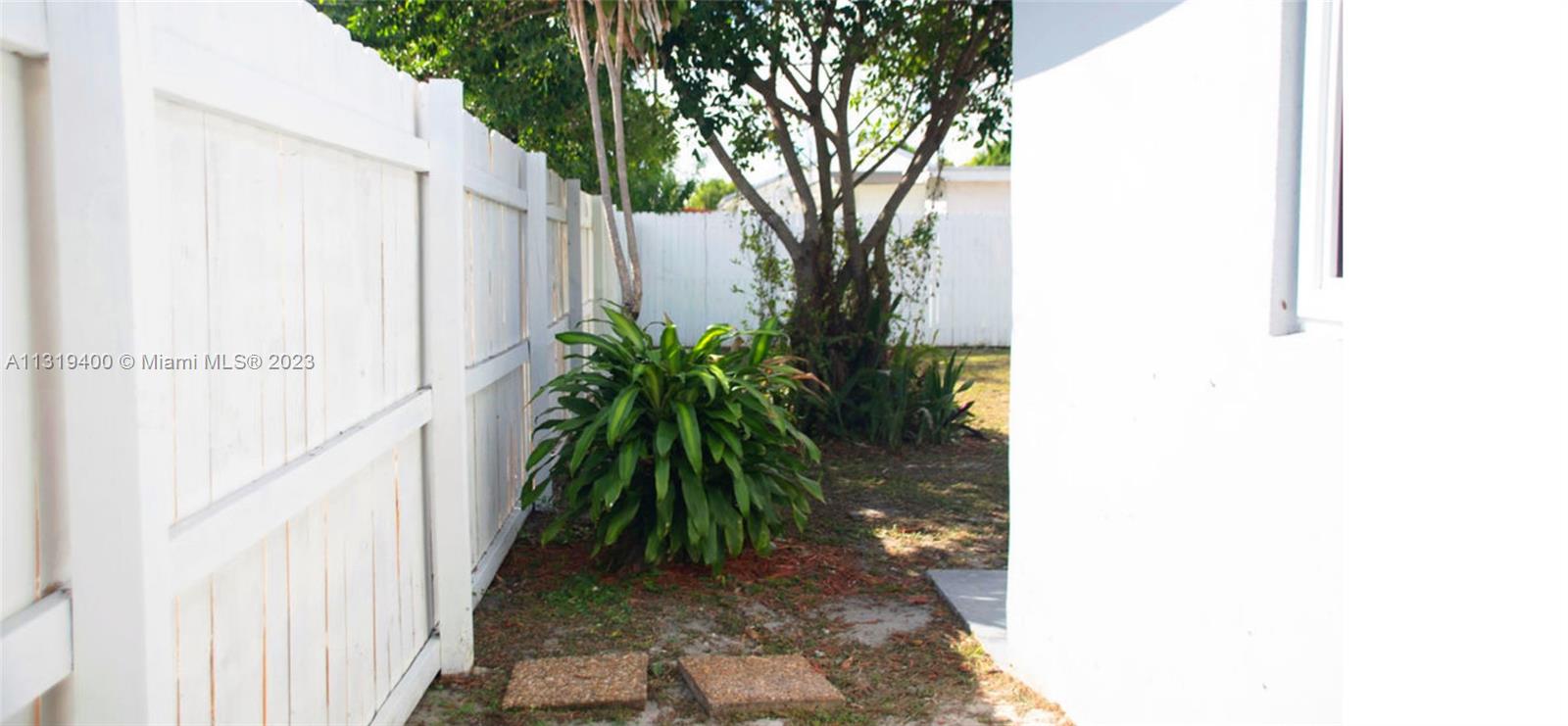 LIBERTY PARK ESTATES SEC - Residential Lease