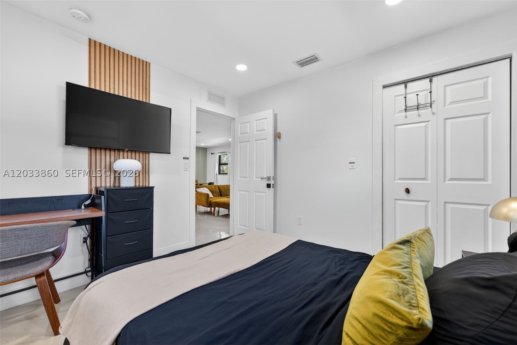 COLLIER MANOR - Residential