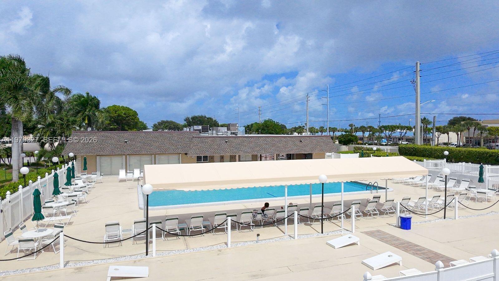 PINES OF DELRAY NORTH CON - Residential