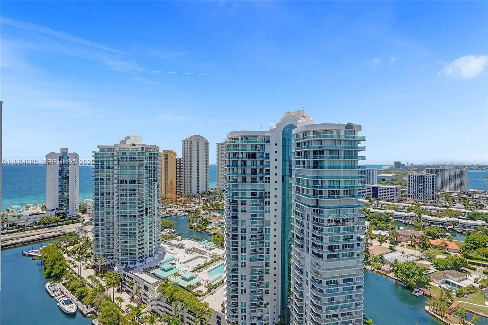 PARQUE TOWERS CONDO - Residential