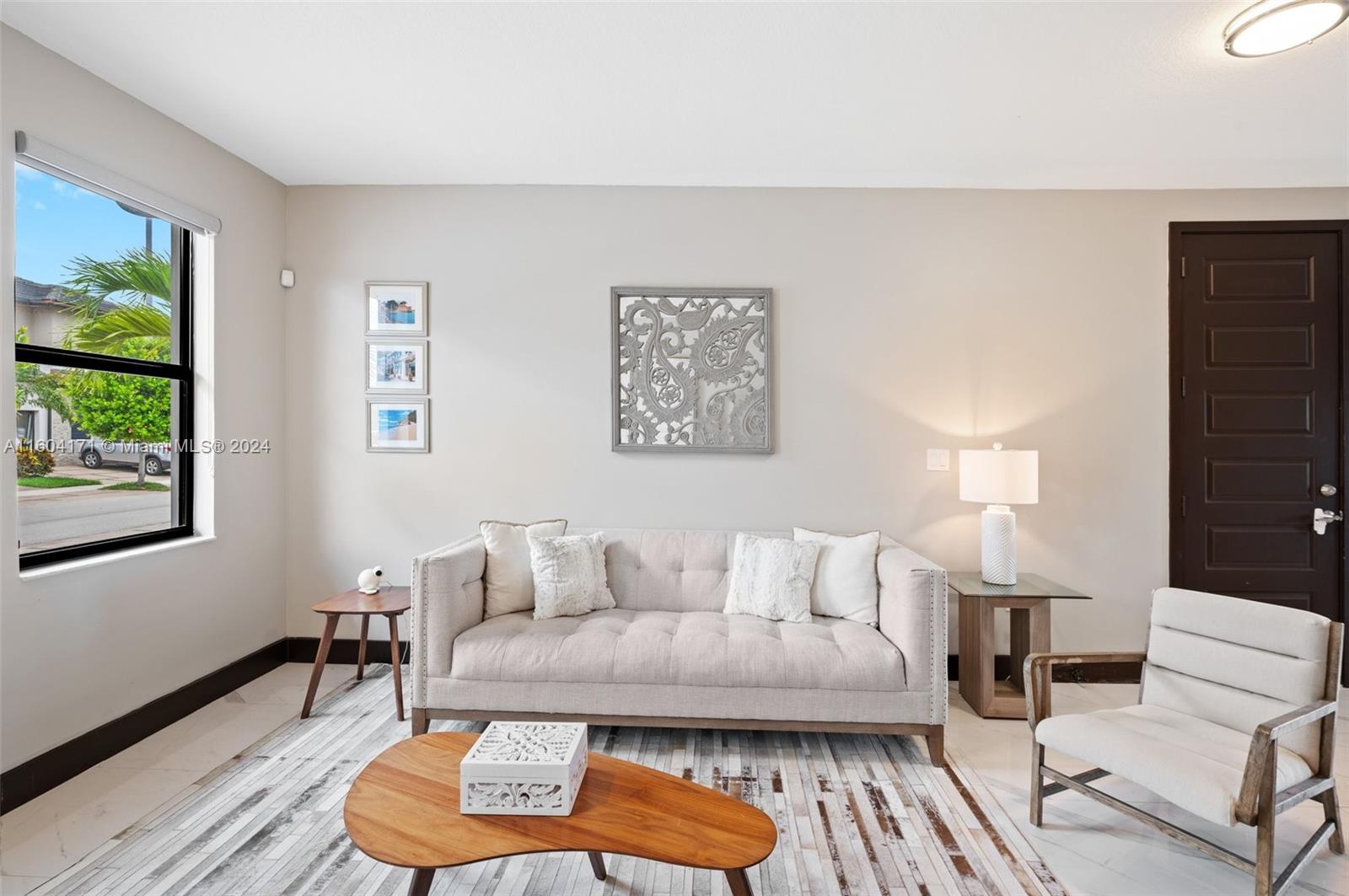 DUNNWOODY LAKE - Residential