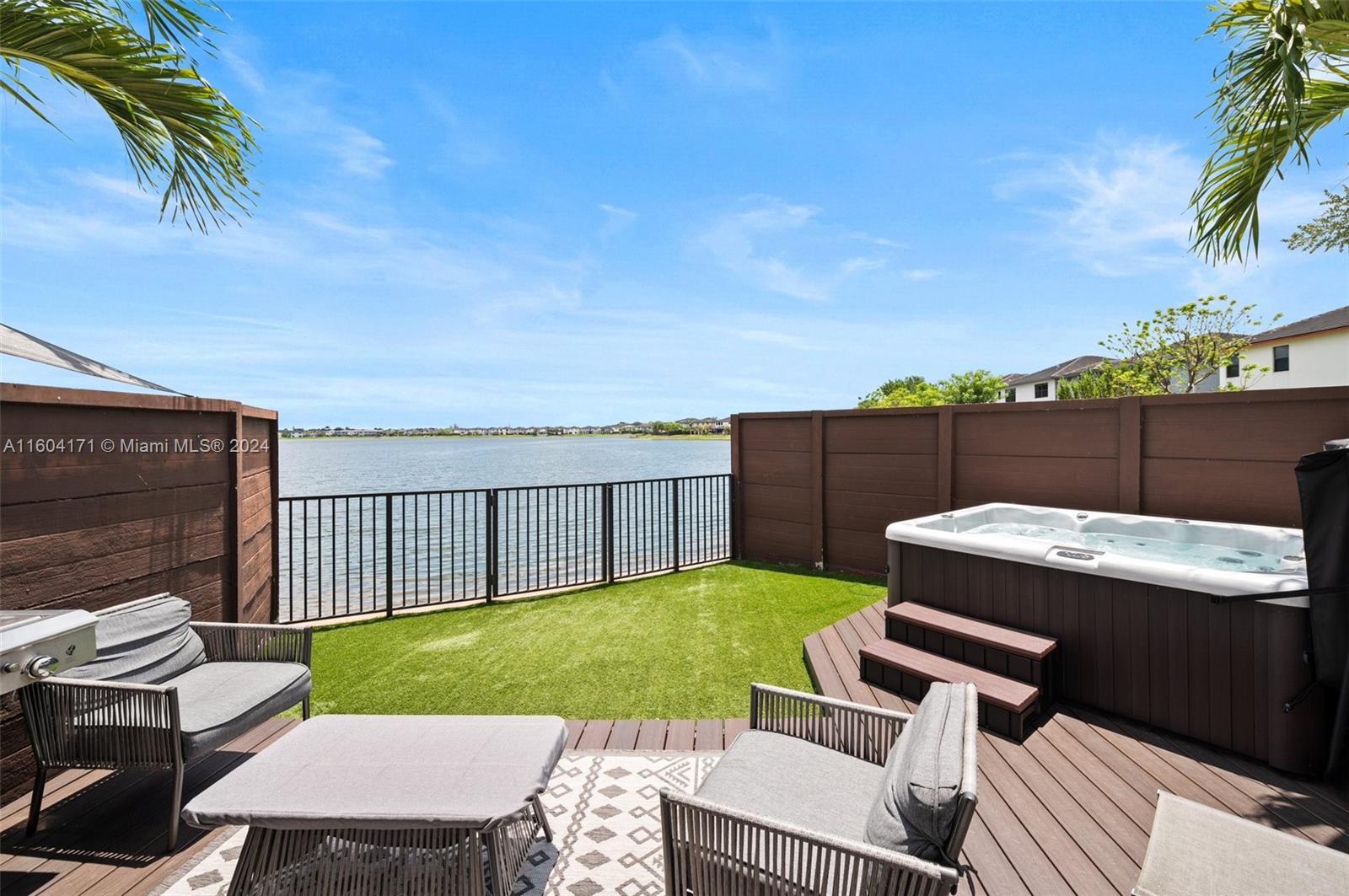 DUNNWOODY LAKE - Residential