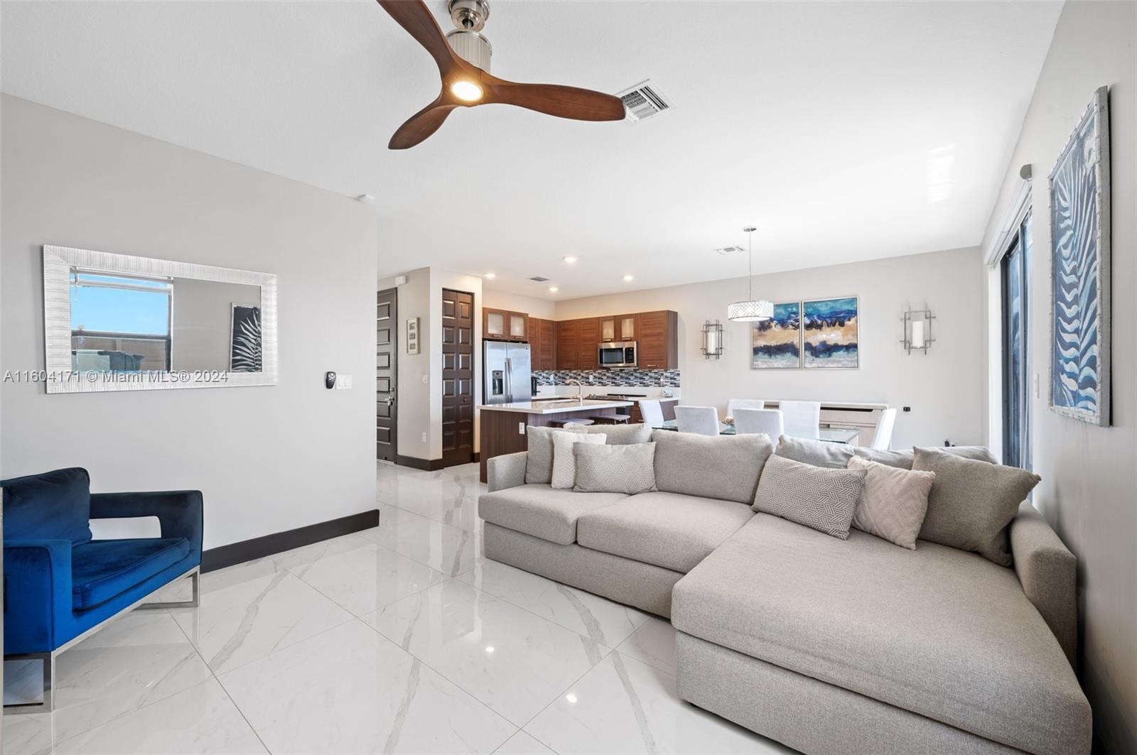 DUNNWOODY LAKE - Residential