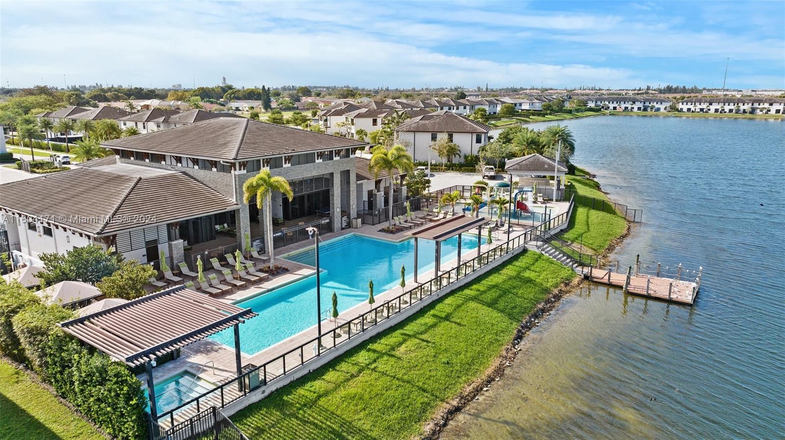 DUNNWOODY LAKE - Residential