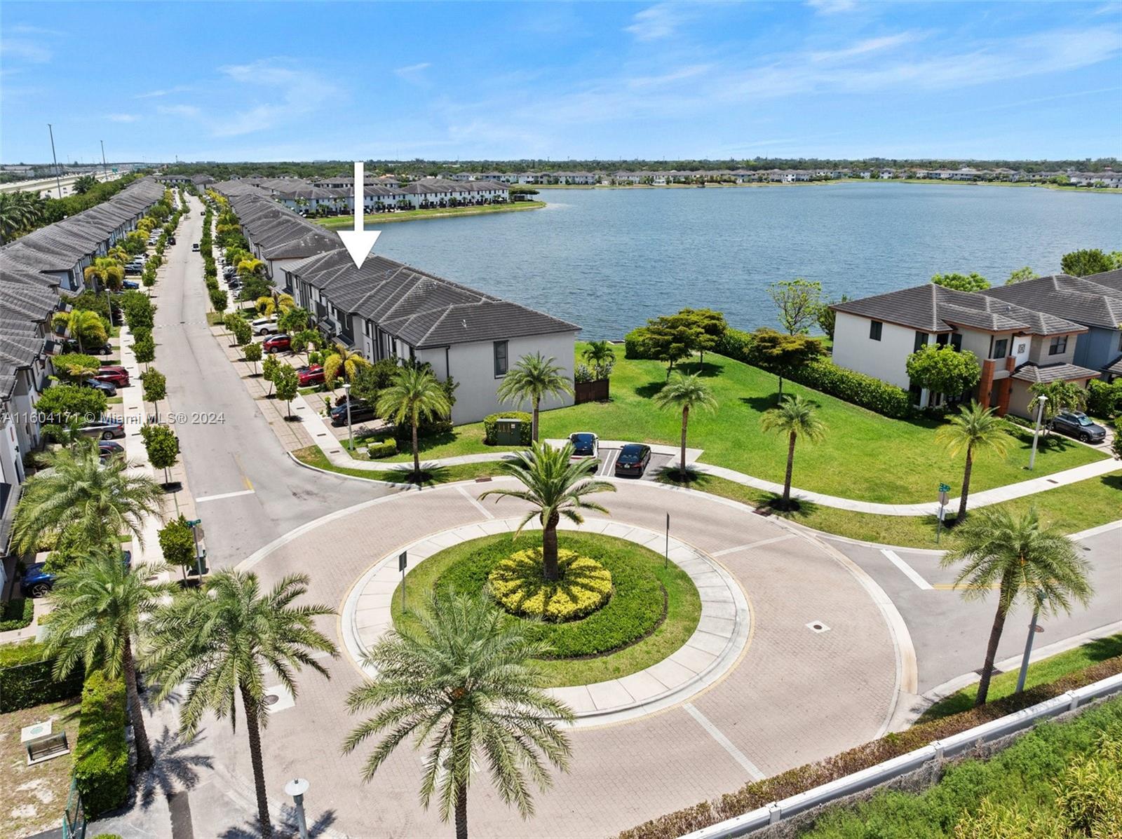 DUNNWOODY LAKE - Residential