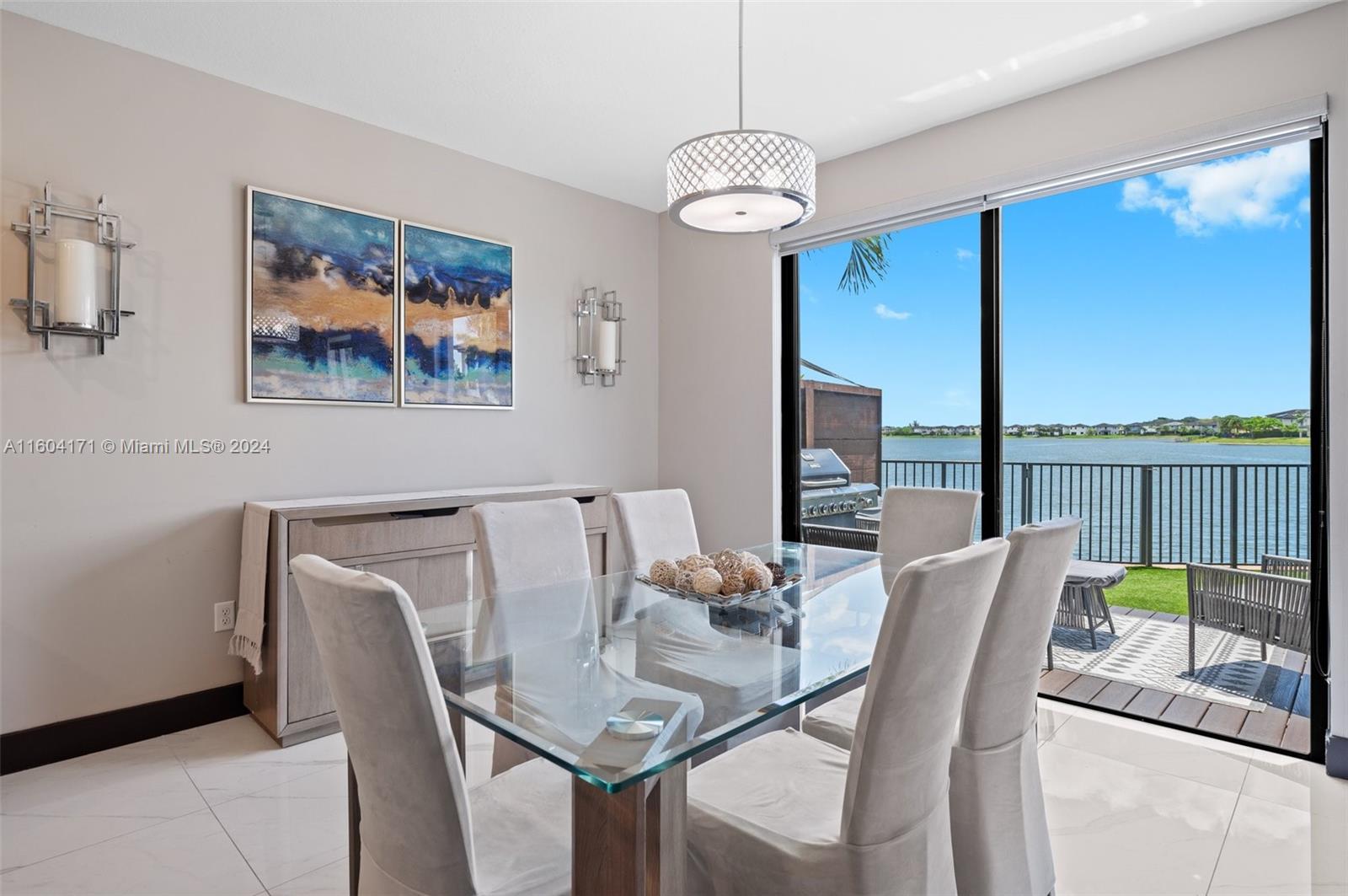 DUNNWOODY LAKE - Residential