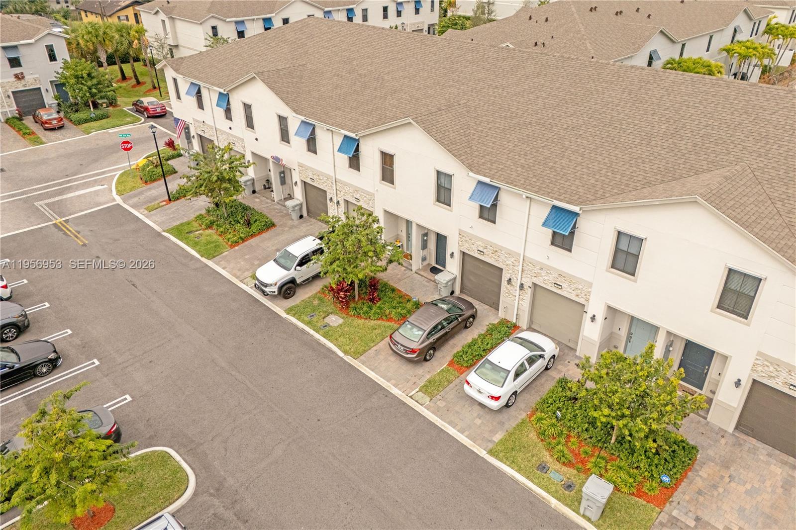 HIGHLAND OAKS - Residential