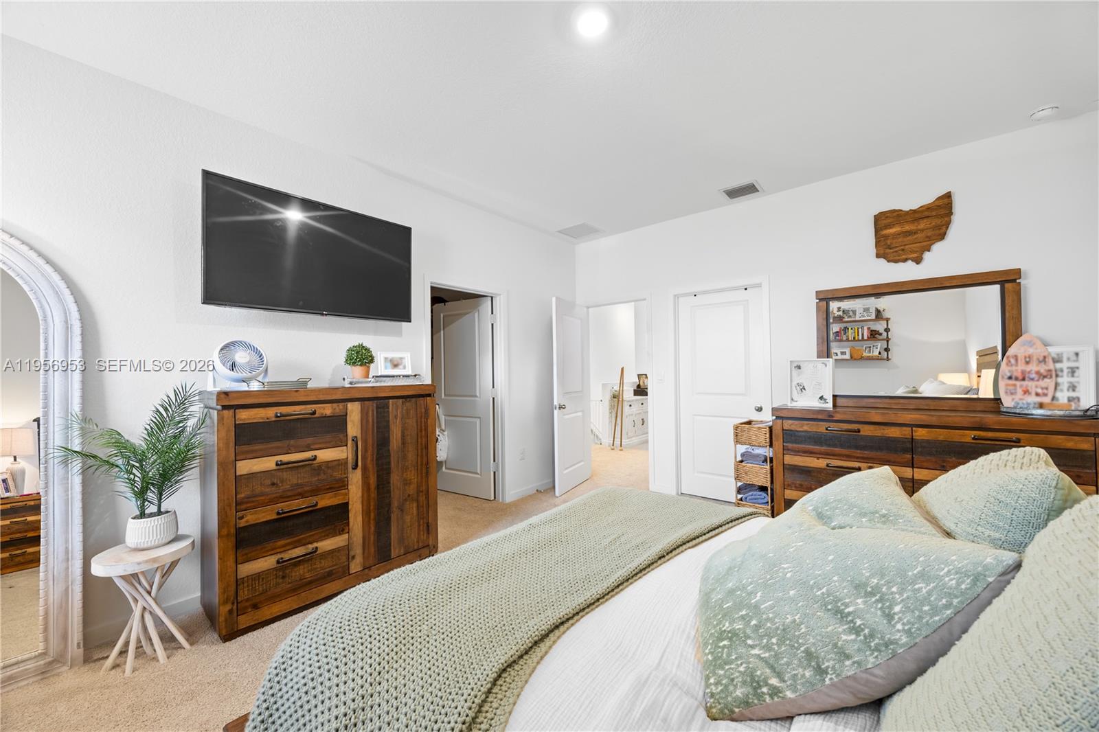 HIGHLAND OAKS - Residential
