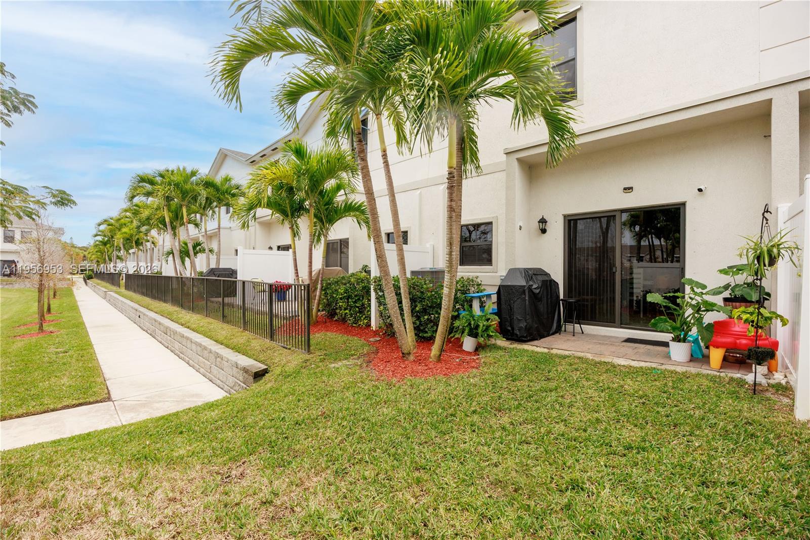 HIGHLAND OAKS - Residential