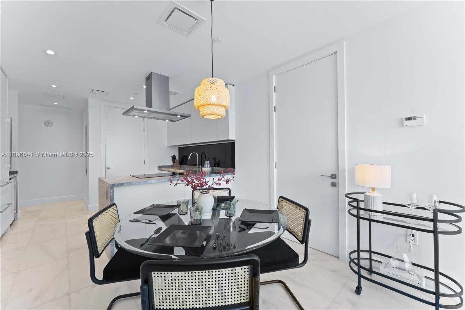 ESCOTTONIA PARK - Residential Lease