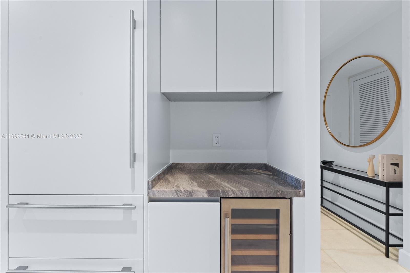 ESCOTTONIA PARK - Residential Lease