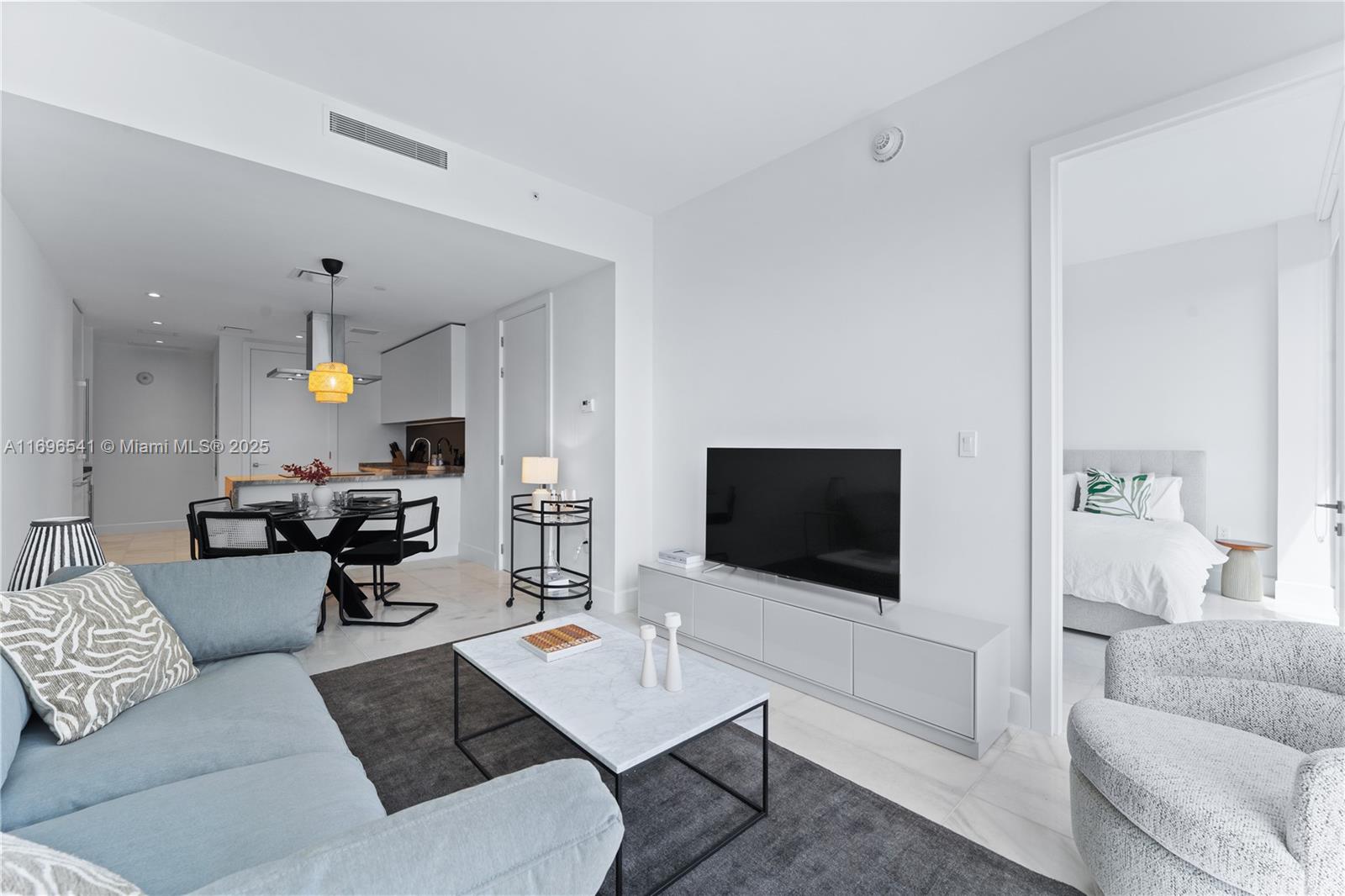 ESCOTTONIA PARK - Residential Lease