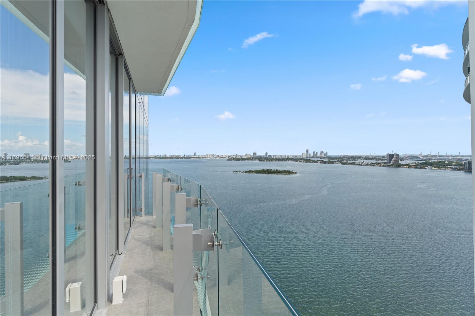 ESCOTTONIA PARK - Residential Lease