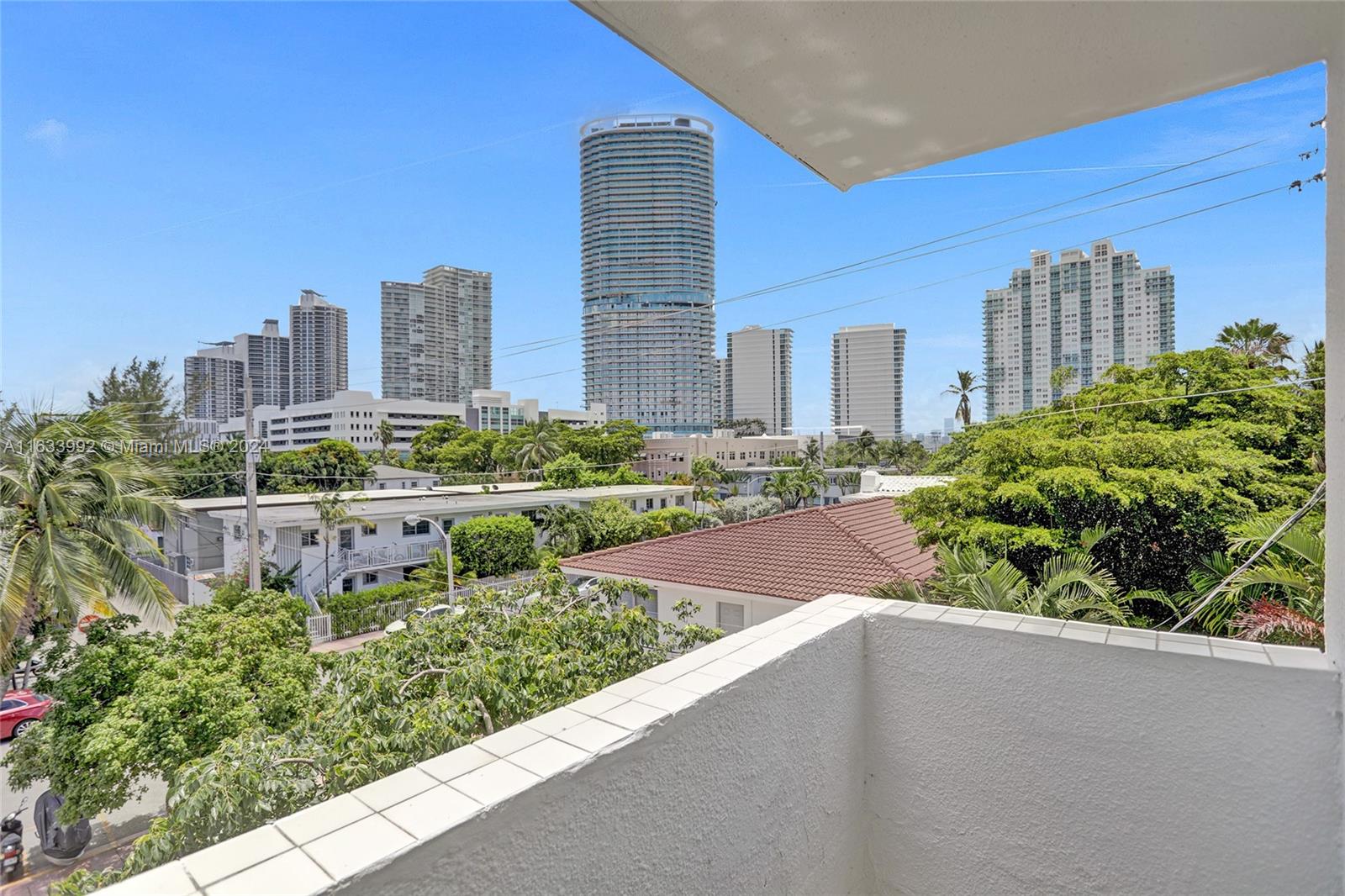 RONNY CONDO - Residential